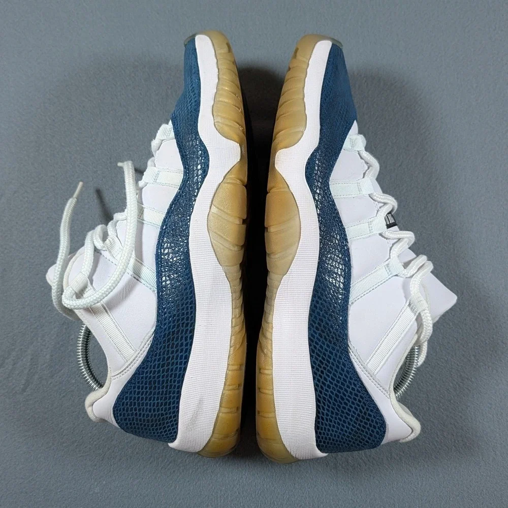 Jordan 11 Retro Low Navy Snakeskin Mens Size 9.5 White Blue CD6846-102